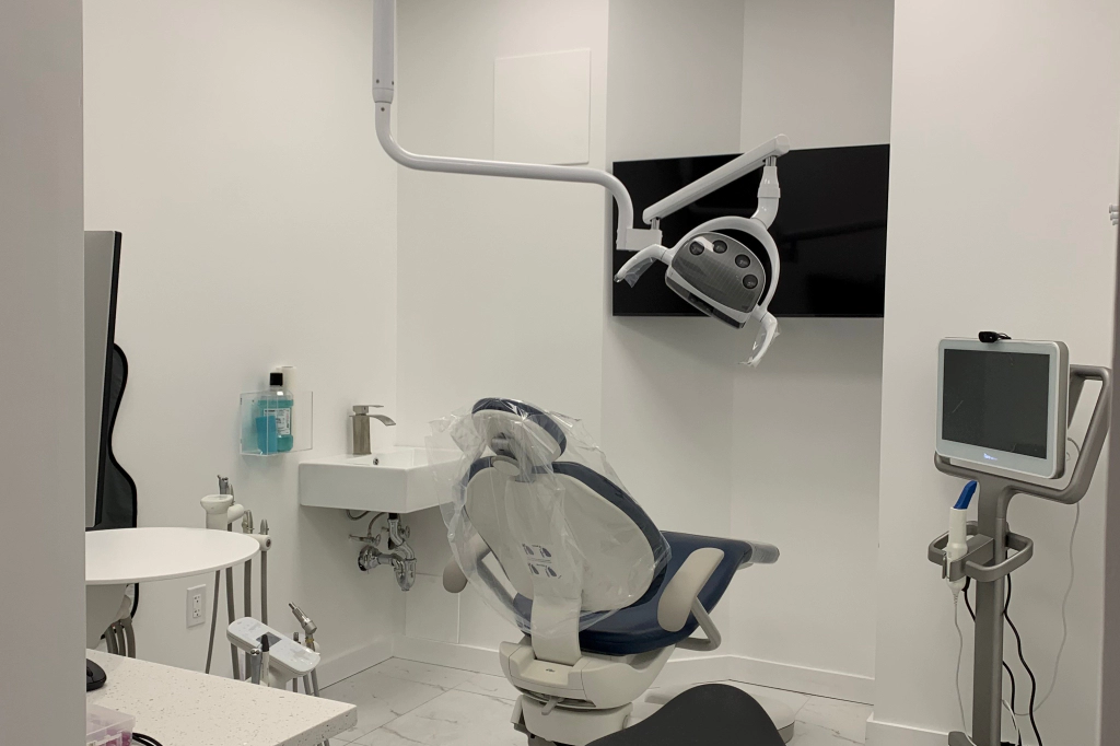 Dental implant-in-long-Island-city